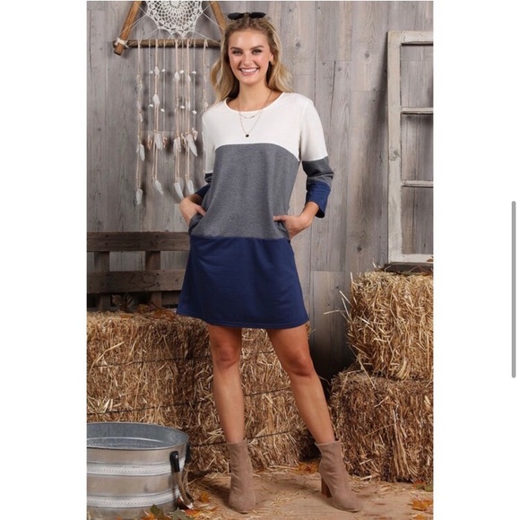 Color block 3/4 sleeve pocket French Terry dress - Picture 2 of 6